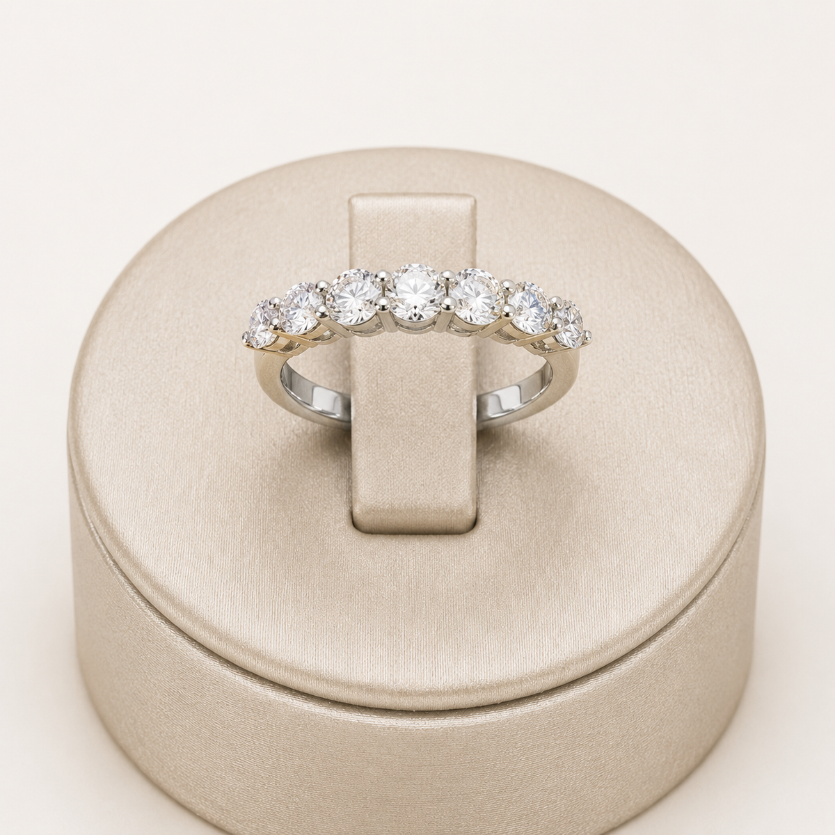 Anillomoissanitacintillo7piedras