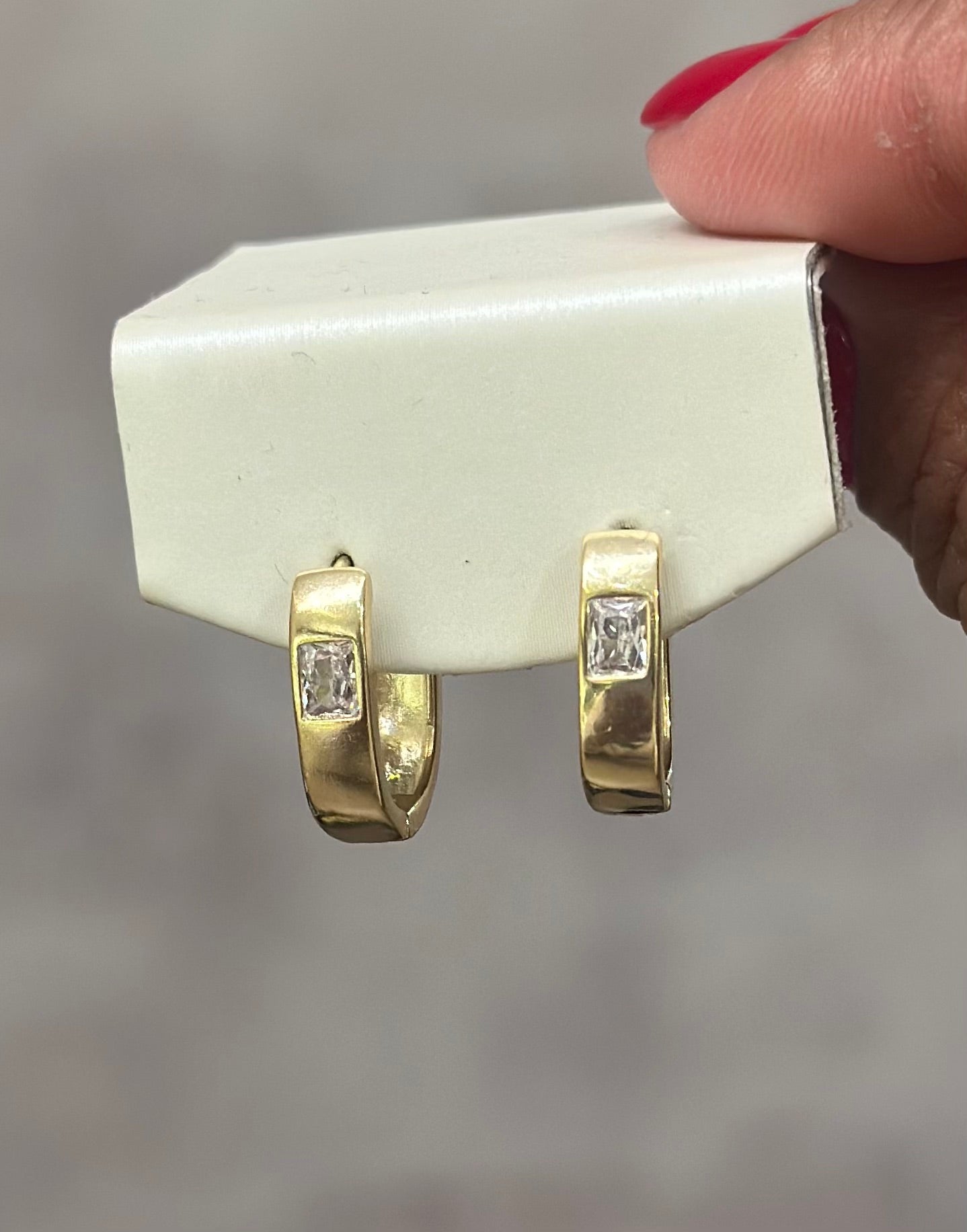 Aro argolla clip con circón cuadrado 1