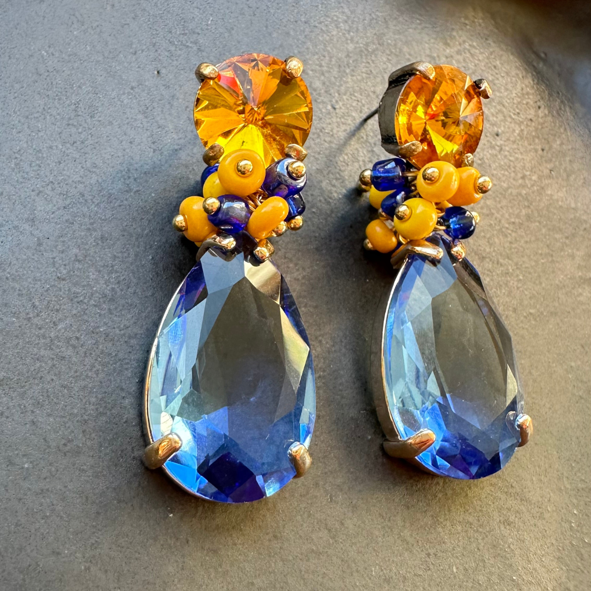 Aro base cristal amarillo racimo y cristal azul 1