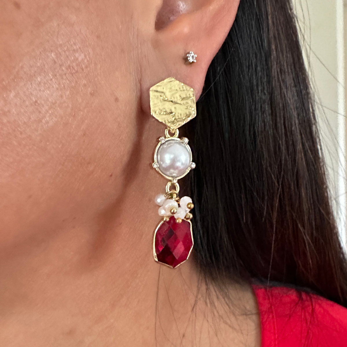 Aro base metal perlas y cristal rojo puestos1