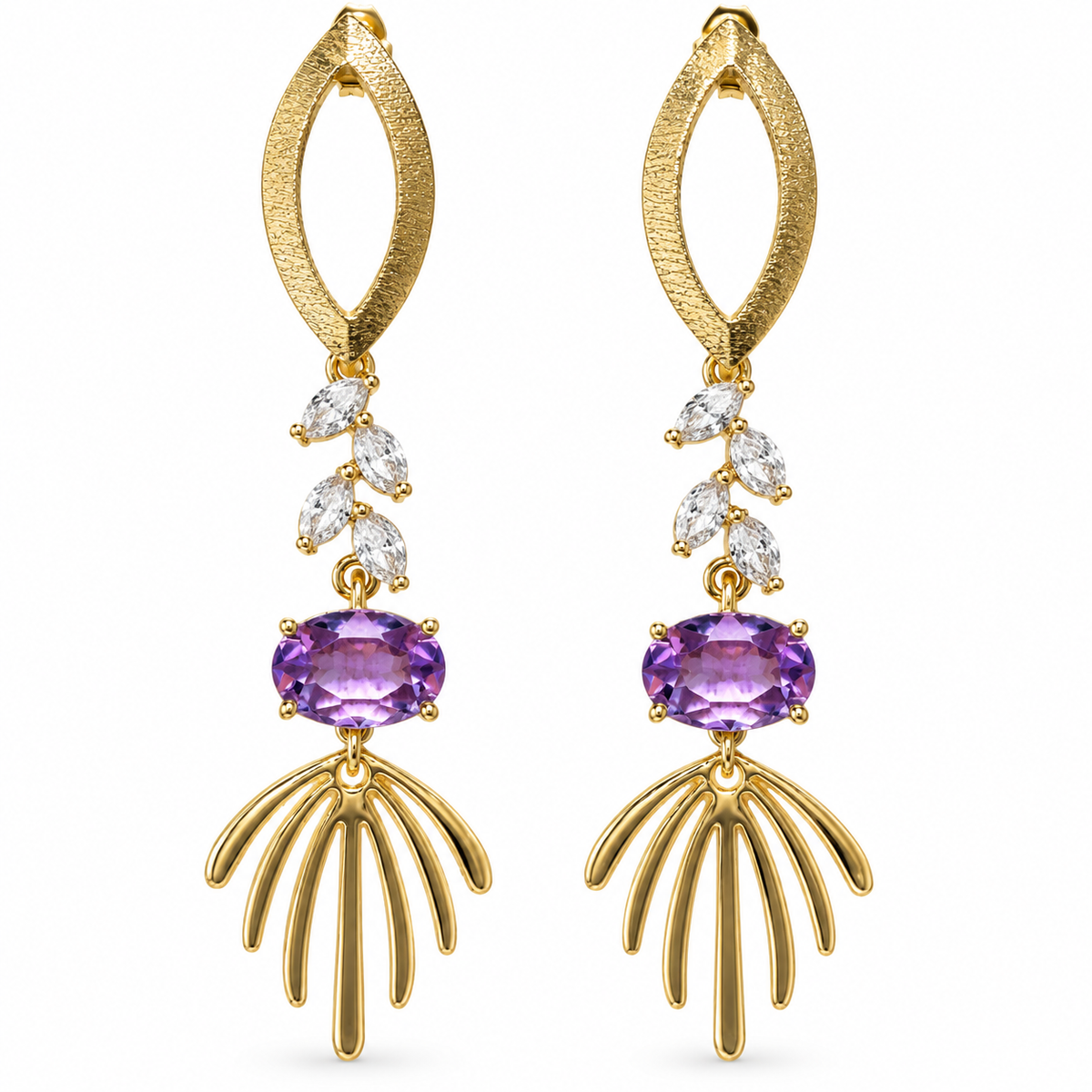 Aros largos dorados con cristal violeta, cristales transparentes y terminal tipo abanico MCJoyas