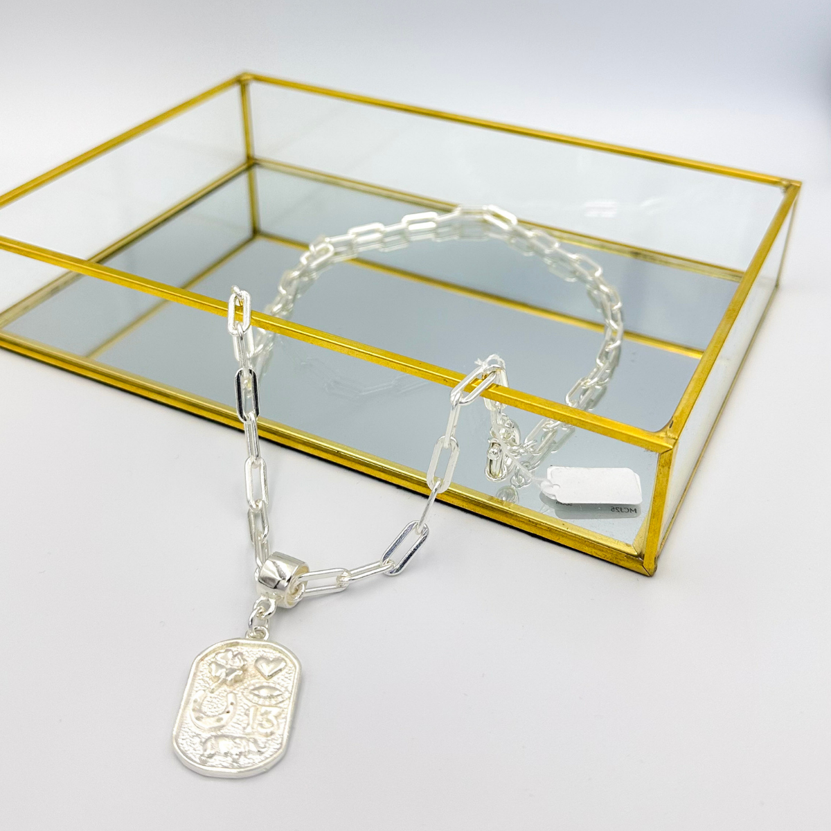 Collar enchapado en plata con dije de trébol, herradura y trébol de cuatro hojas
